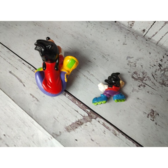 Burger King Promo Disney's Kid's Club Goofy Max Bowling Roller Blading Figure - Picture 4 of 6